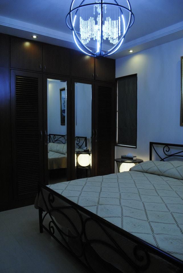 Fairmont towers, Construction Associates Construction Associates Modern style bedroom