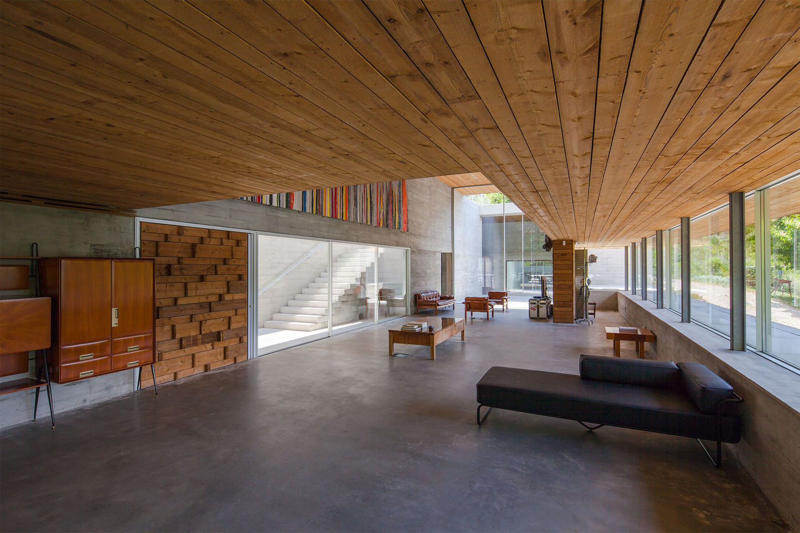 Casa do Gerês, Carvalho Araújo Carvalho Araújo Modern living room Concrete