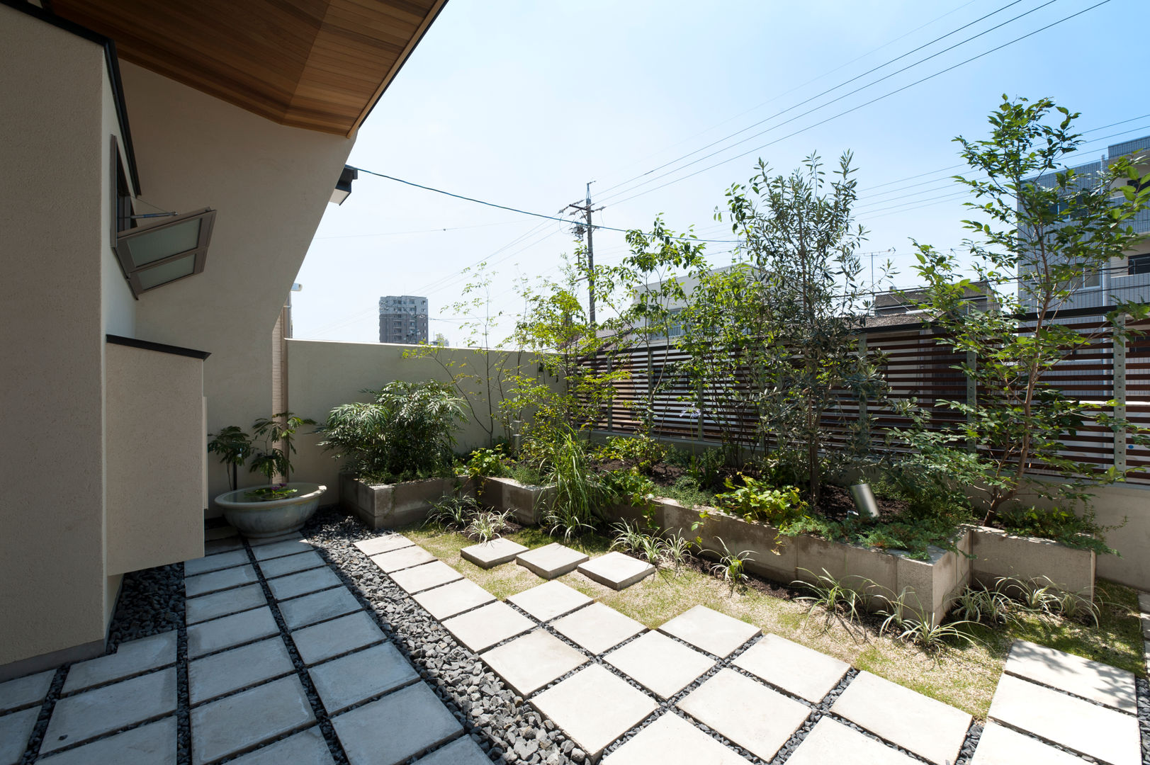 Garden Terrace House, Sakurayama-Architect-Design Sakurayama-Architect-Design Eclectic style gardens