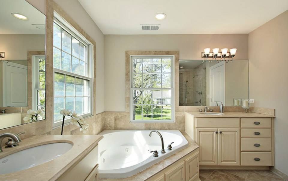 homify Classic style bathrooms