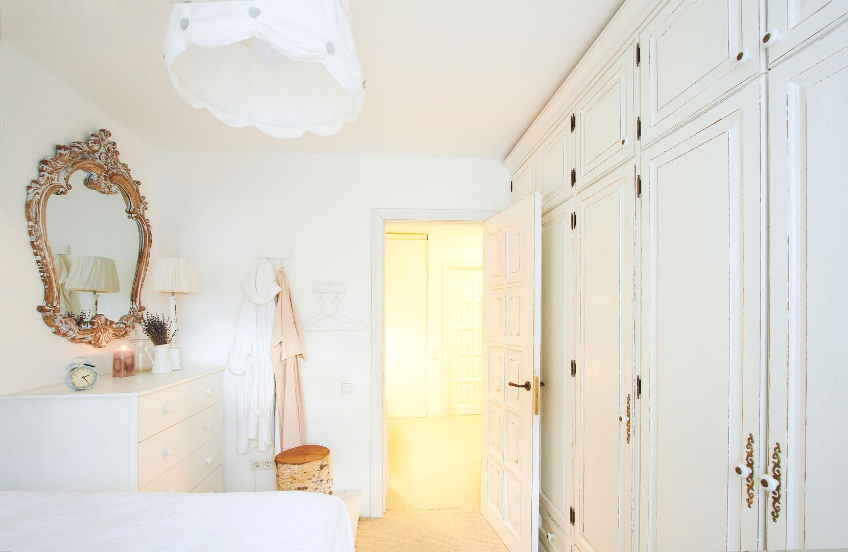 homify Chambre scandinave Bois Effet bois