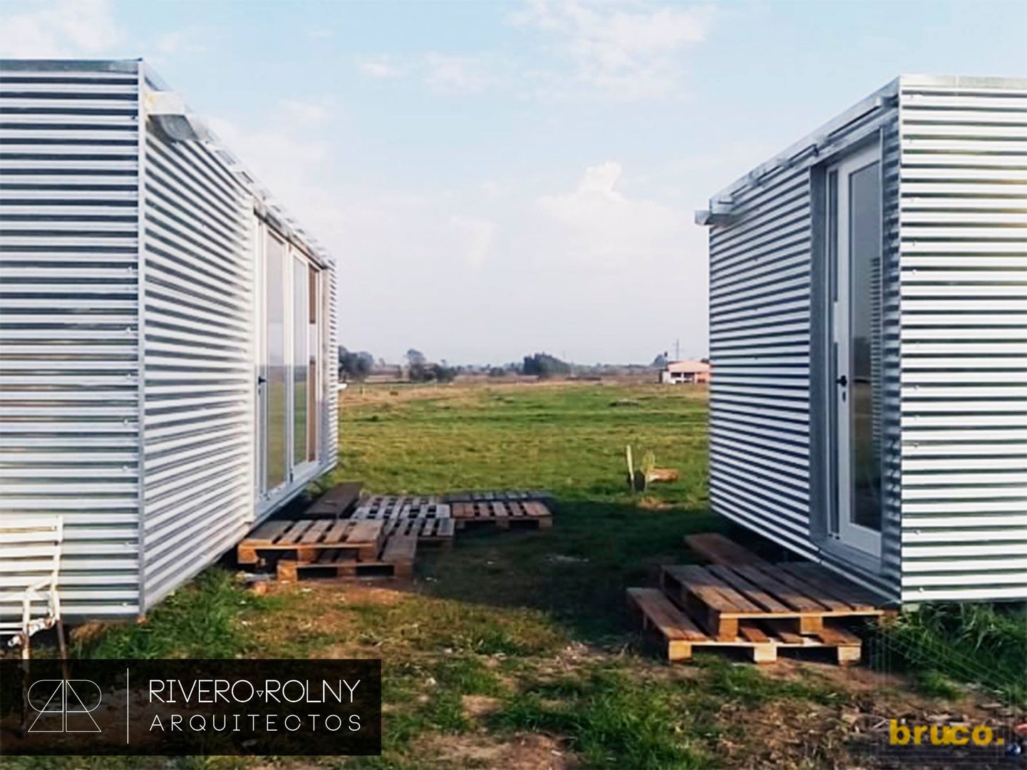 VIVIENDA MS, riverorolnyarquitectos riverorolnyarquitectos Industriële balkons, veranda's en terrassen