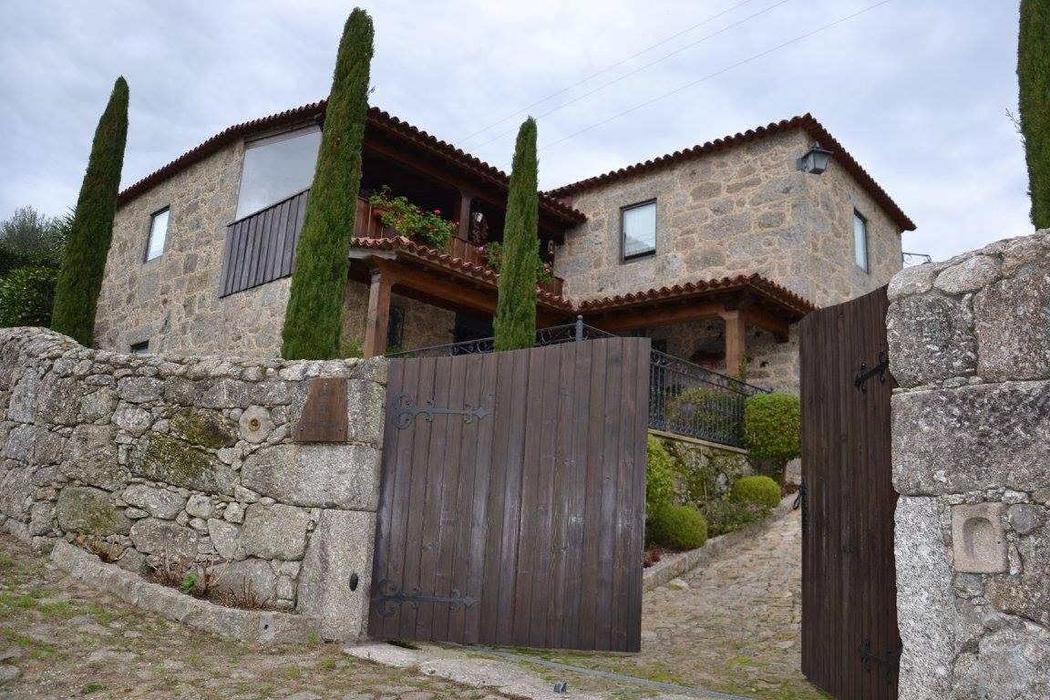 Projecto - Casa da Gemieira, Limaplano Limaplano Casas de estilo rústico