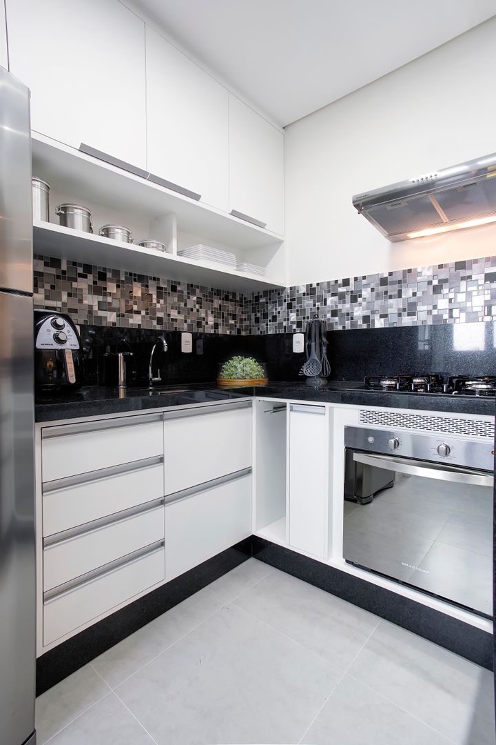 Apto. 64m², Andressa Saavedra Projetos e Detalhes Andressa Saavedra Projetos e Detalhes Classic style kitchen