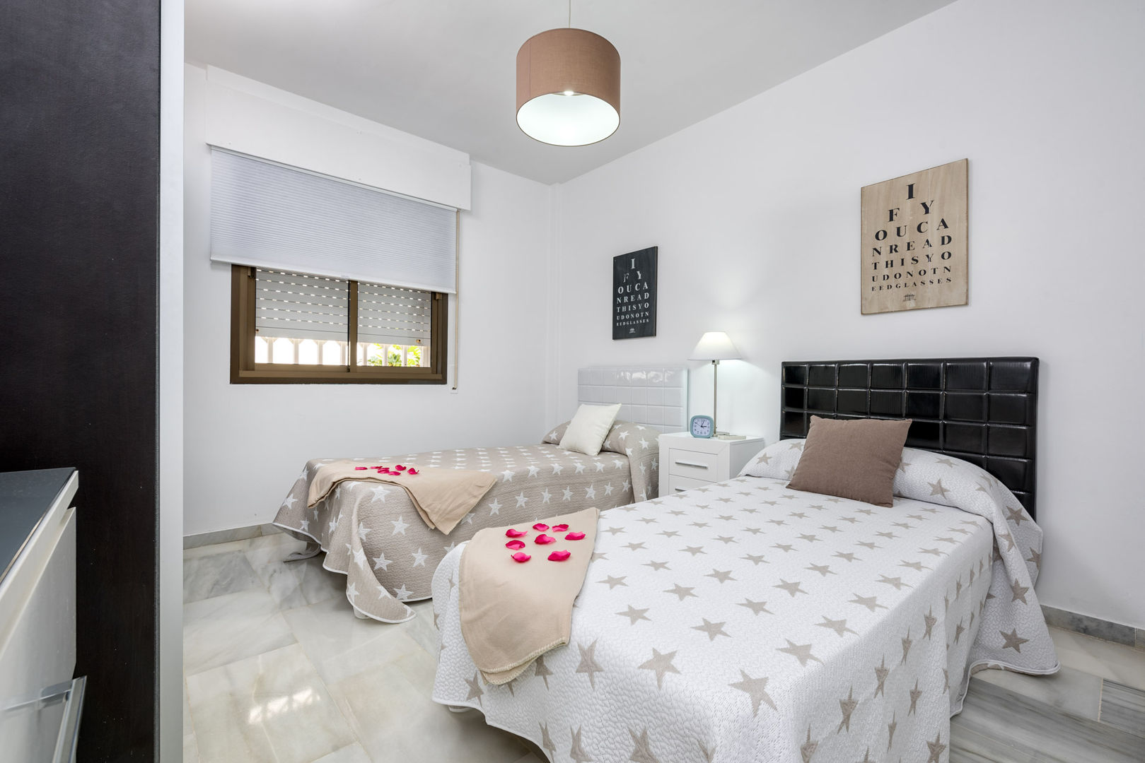 Apartamento con encanto, Espacios y Luz Fotografía Espacios y Luz Fotografía Cuartos de estilo ecléctico