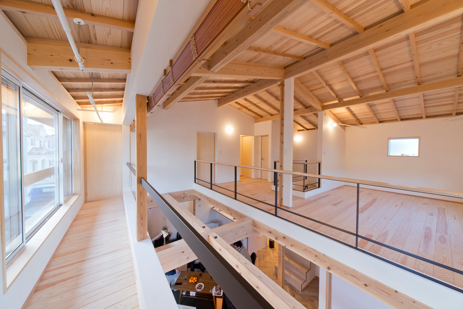 リビングに棲み暮らしを愉しむ住まい, 合同会社negla設計室 合同会社negla設計室 Balcones y terrazas escandinavas