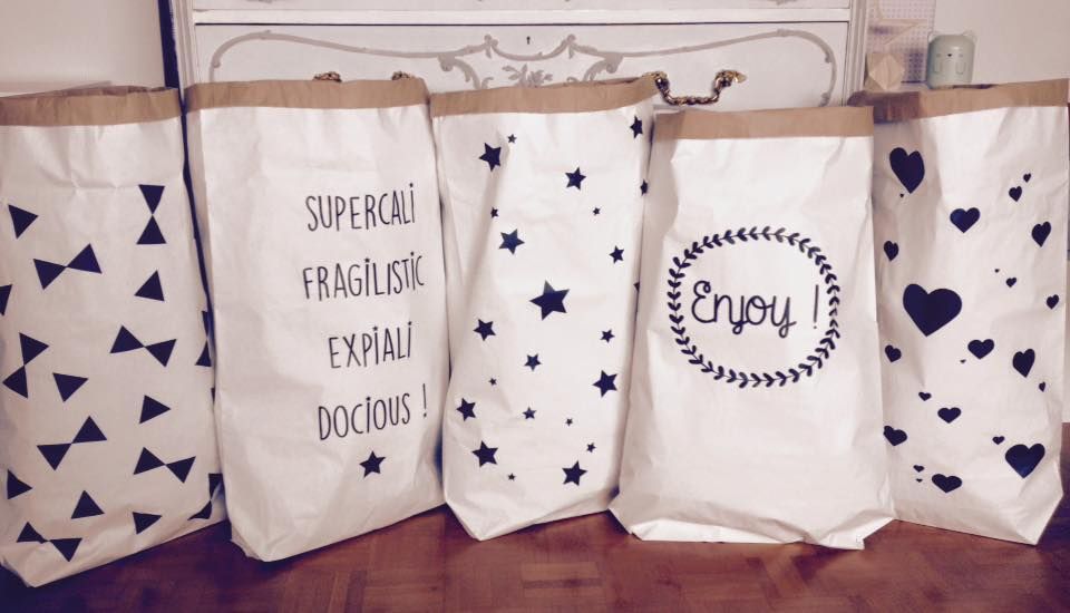 Paperbag XXL aux motifs étoiles, coeurs, triangles et noeuds, enjoy, supercalifragilisticexpialidocious, Suite Créative Suite Créative 北欧デザインの 子供部屋 紙 収納