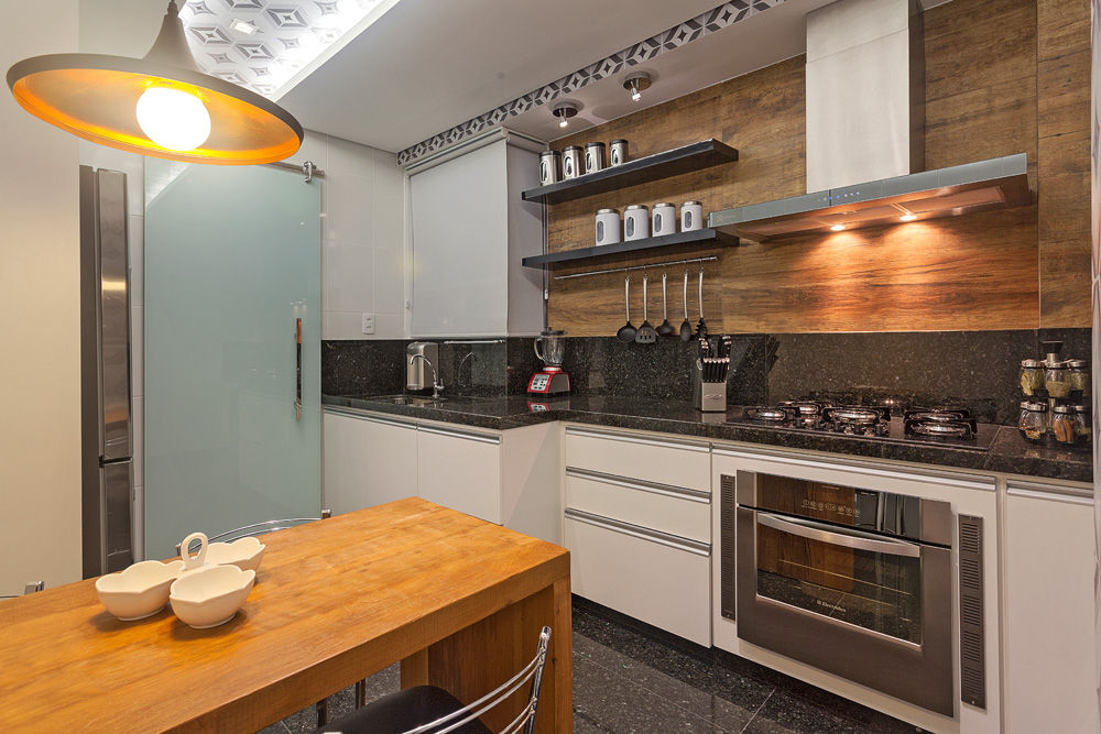 Apartamento Jovem Casal, Laura Santos Design Laura Santos Design Modern style kitchen