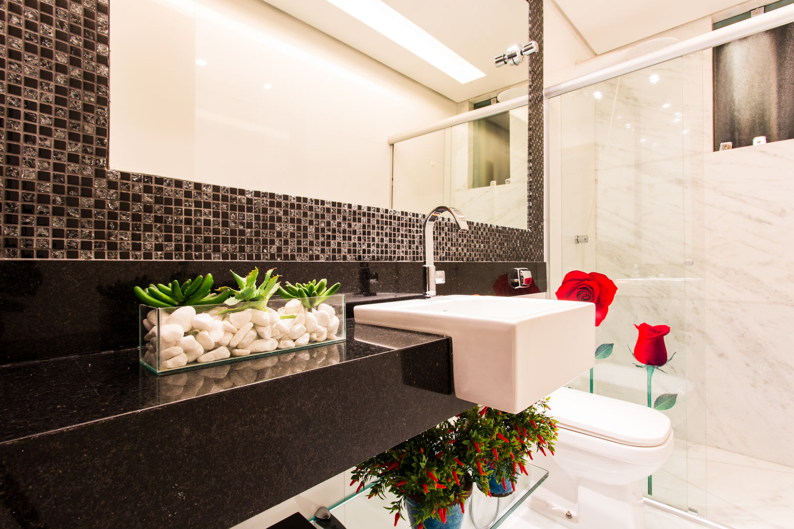 Apartamento Jovem Casal, Laura Santos Design Laura Santos Design Modern bathroom