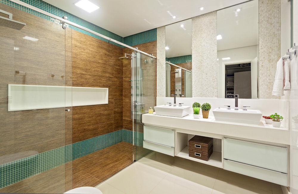 Casa Familiar mineira, Laura Santos Design Laura Santos Design Modern style bathrooms