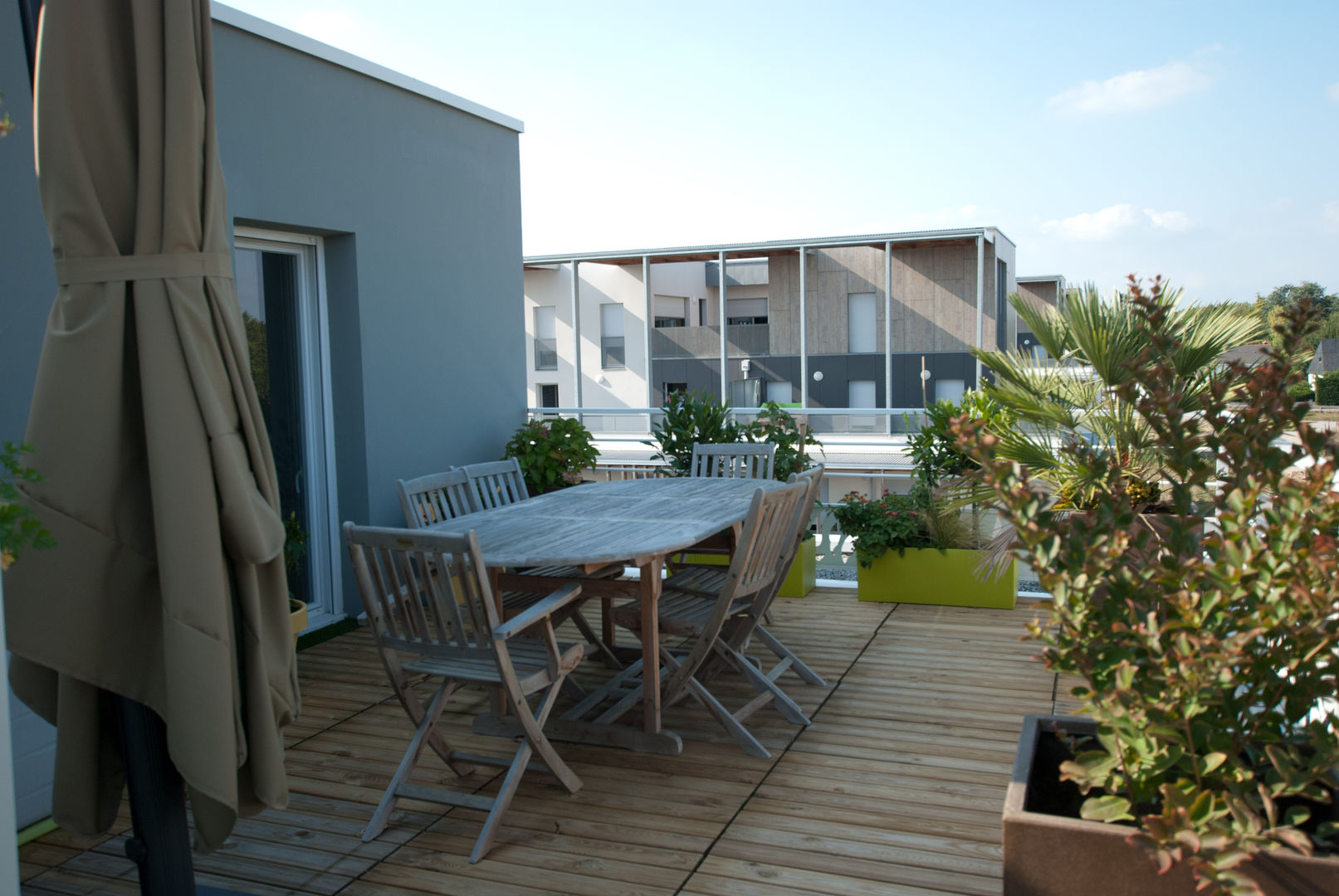 Aménagement d’une terrasse plein sud de 45 m², Vertigo jardins Vertigo jardins Patios