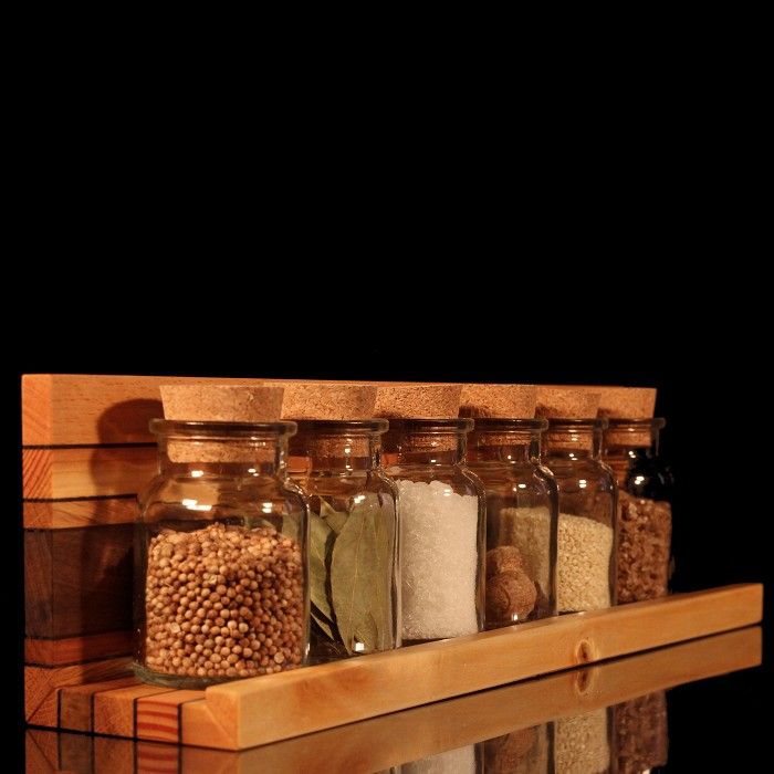Gewürzregal “Madeira”, 4 Gläser, Holzverliebt Holzverliebt Kitchen Wood Wood effect Cabinets & shelves