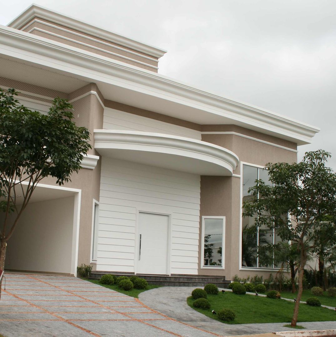 Residência alto padrão de dois pavimentos Penha Alba Arquitetura e Interiores Casas clássicas