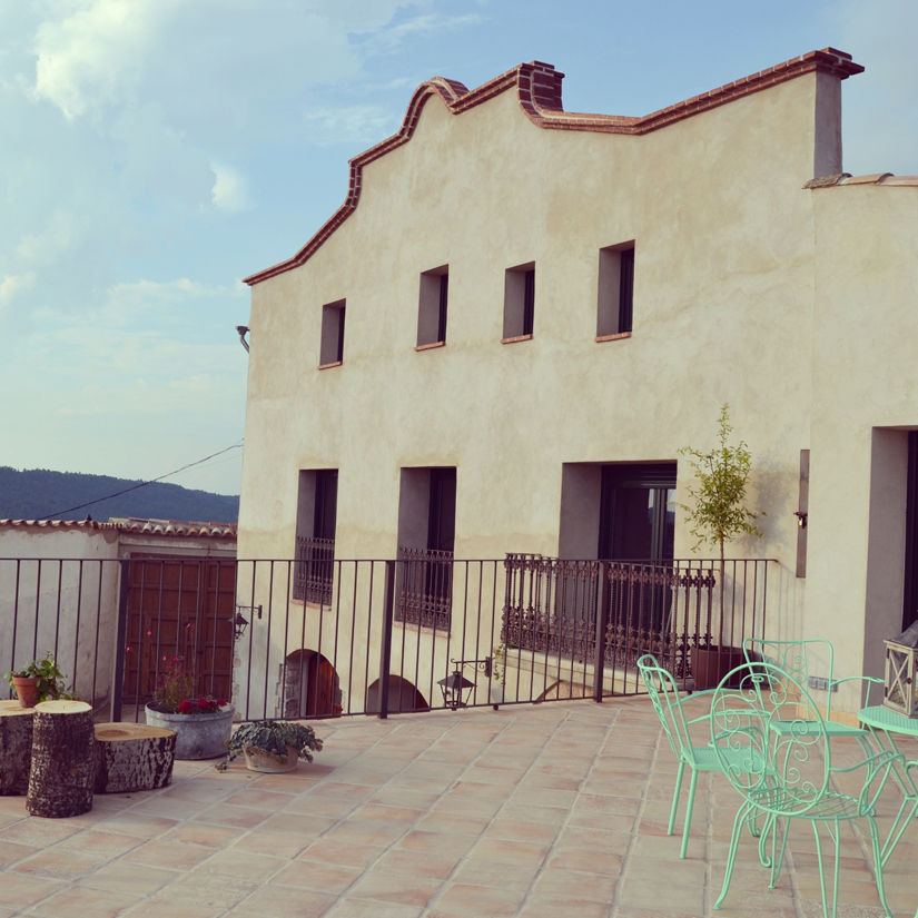 rehabilitación integral de masia, para turismo rural, raddi ARQUITECTES raddi ARQUITECTES Country style house Stone