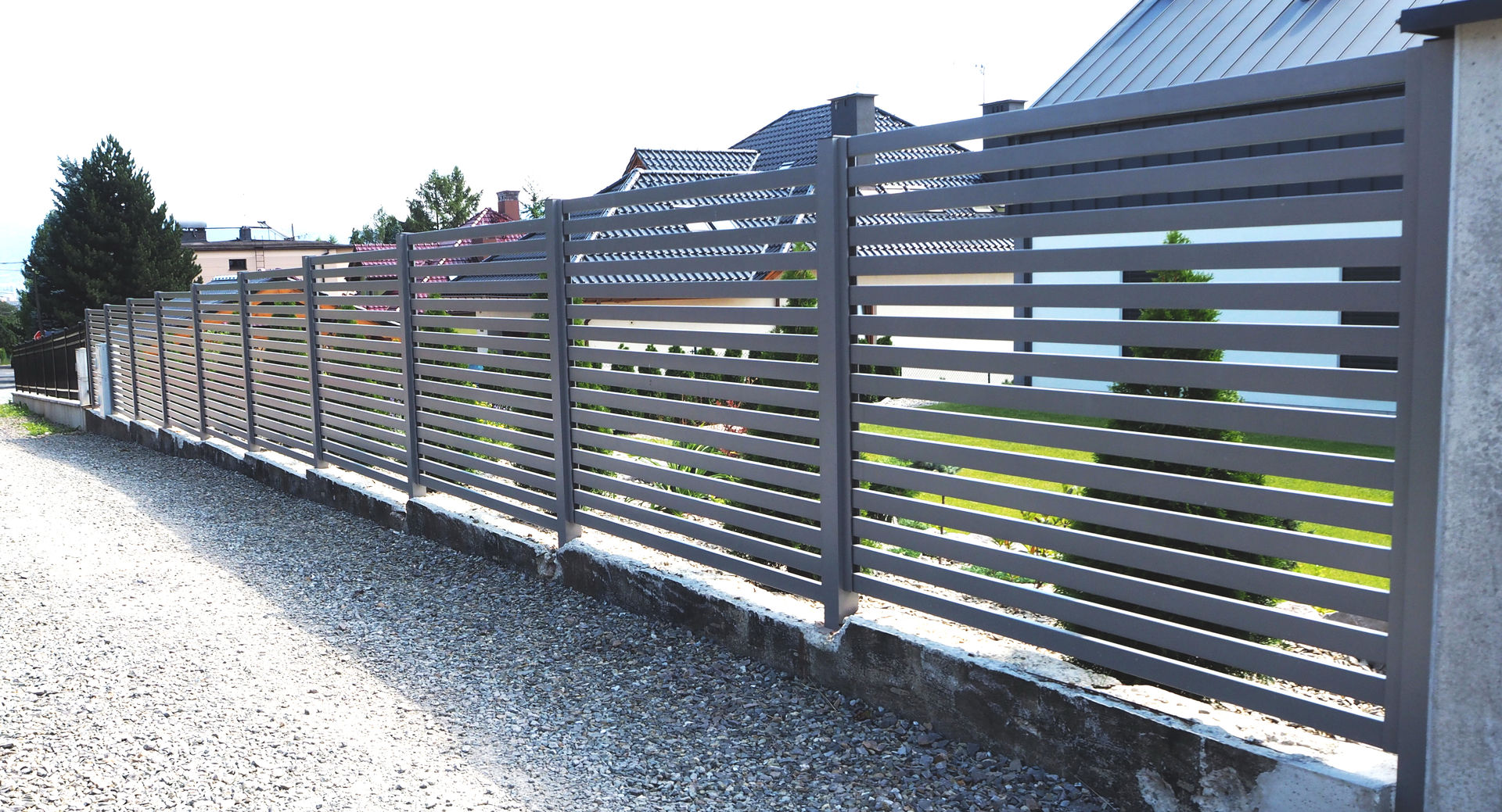 Ogrodzenia realizacje, Nive Nive Taman Modern Aluminium/Seng Fencing & walls