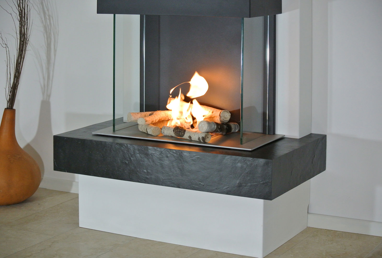 Milano, muenkel design - Elektrokamine aus Großentaft muenkel design - Elektrokamine aus Großentaft Modern living room Fireplaces & accessories