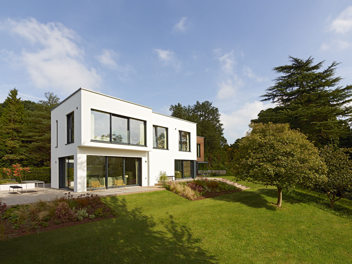 Exteriors Baufritz (UK) Ltd. Casas de estilo moderno