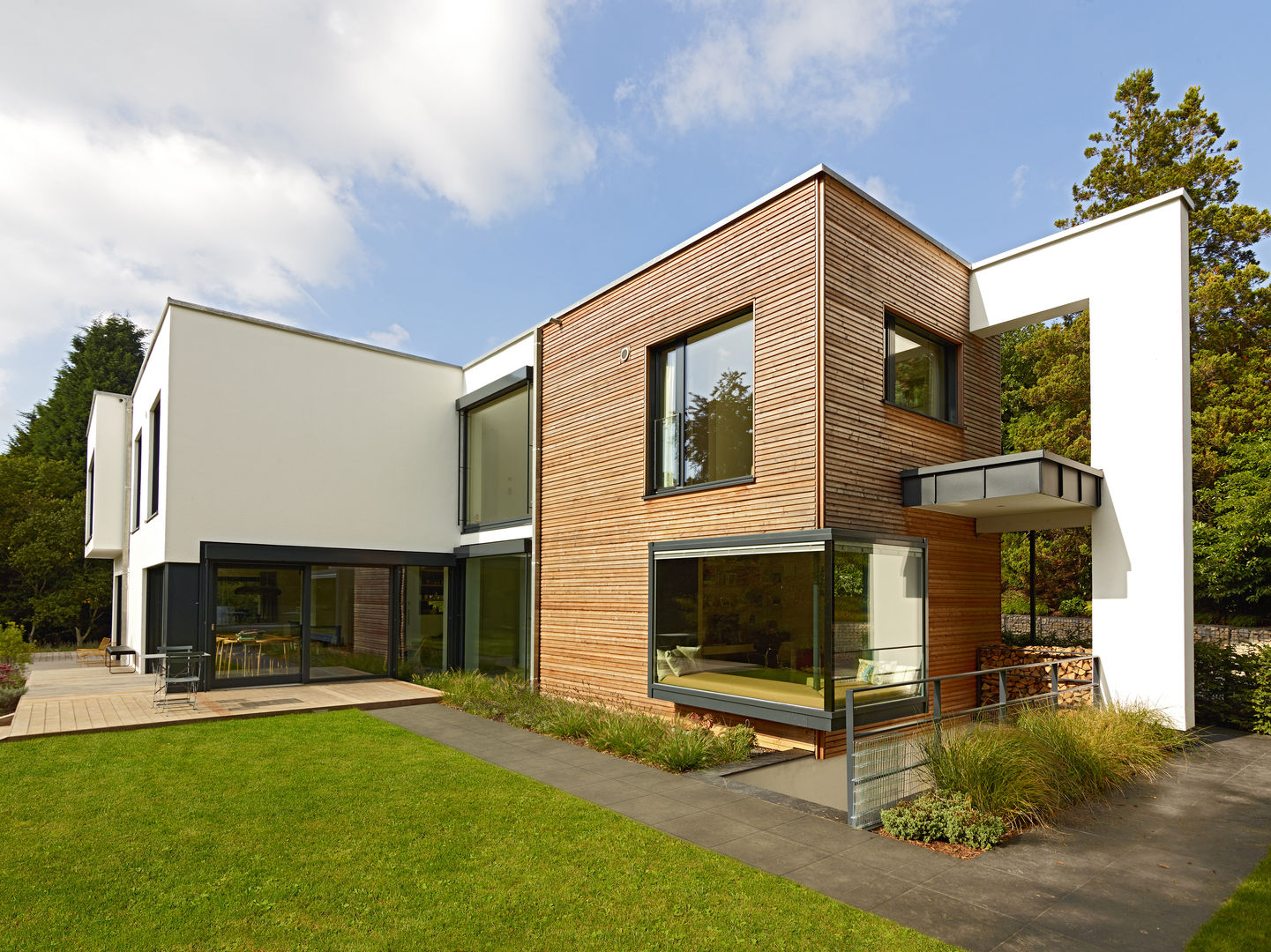 Exteriors Baufritz (UK) Ltd. Casas de estilo moderno