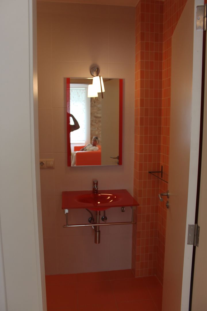 Reforma de apartamento en Santiago de Compostela, Interior Zen. Obras e Proxectos Interior Zen. Obras e Proxectos Modern style bathrooms