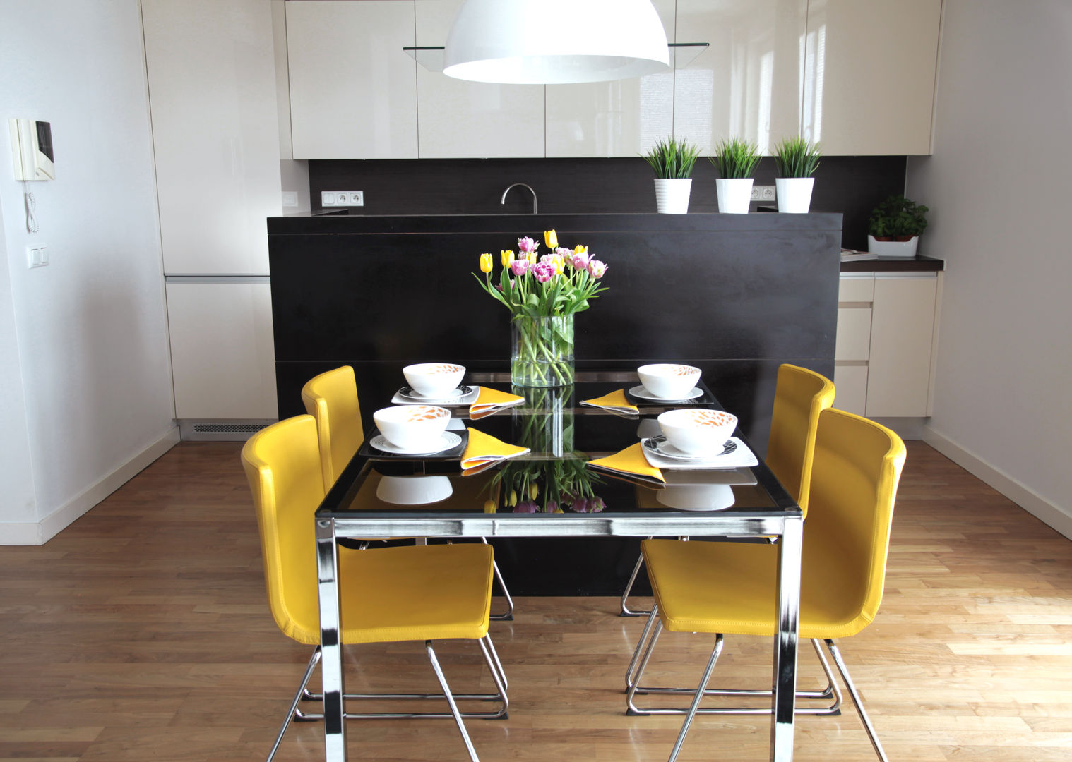 Homestaging mieszkania Wilanów, Mhomestudio Mhomestudio Comedores de estilo moderno