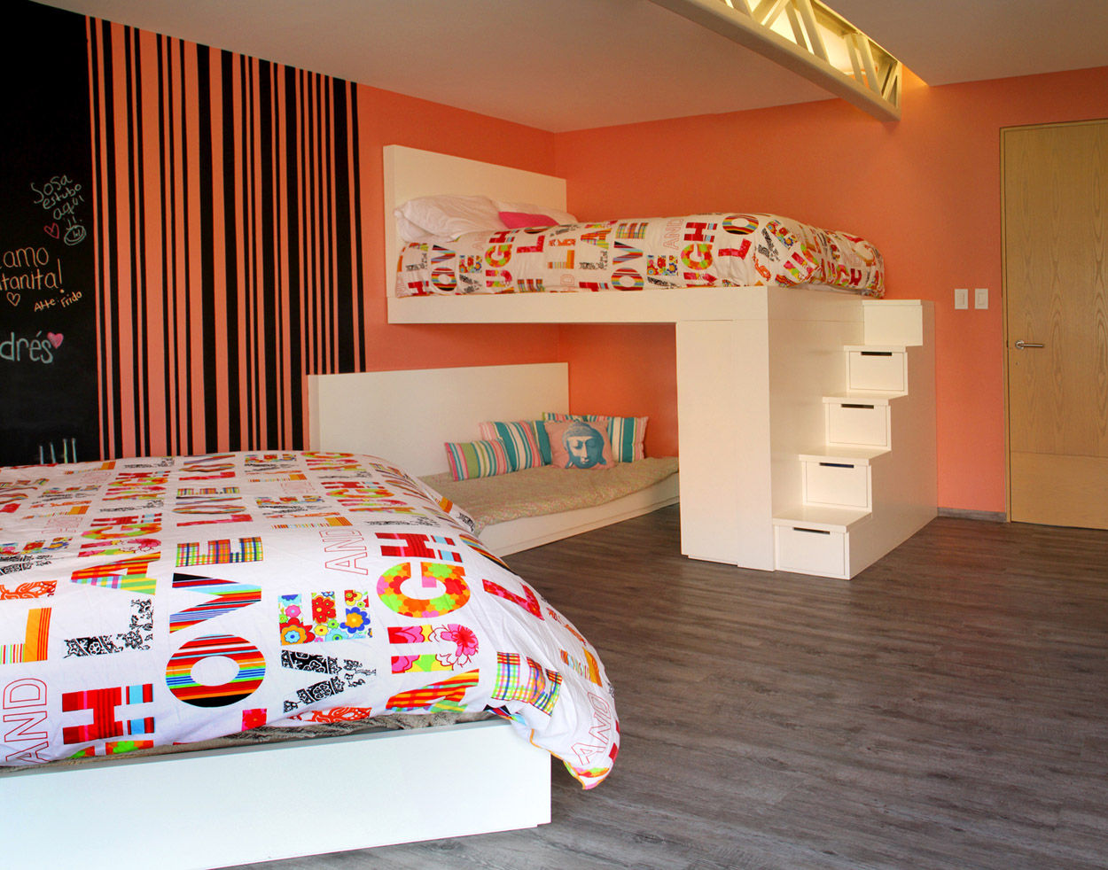 Casa Begalg , DIN Interiorismo DIN Interiorismo Modern nursery/kids room