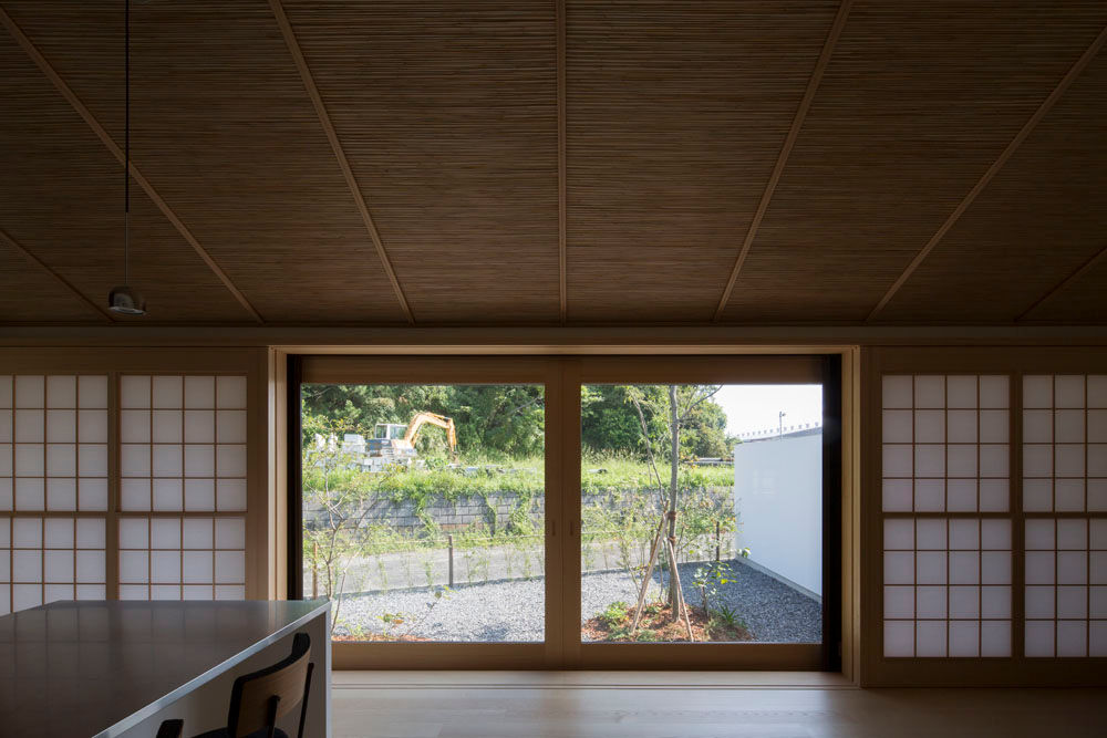 平屋に住まう, TRANSTYLE architects TRANSTYLE architects Puertas y ventanas de estilo moderno