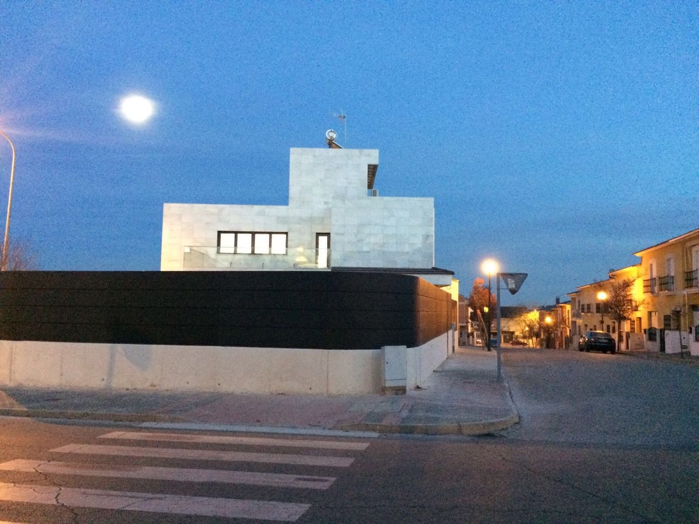 CASA AVENIDA DE LOS DEPORTISTAS, AFG ARQUITECTOS AFG ARQUITECTOS Casas de estilo moderno