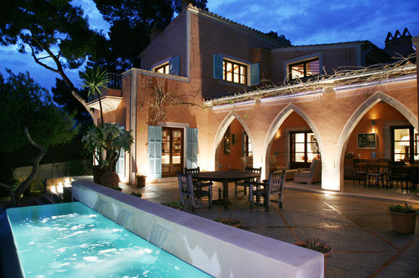 HOUSE in Majorca, Spain, aureolighting aureolighting مسبح