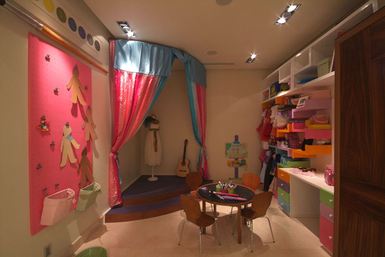 Casa Moro , DIN Interiorismo DIN Interiorismo غرفة الاطفال