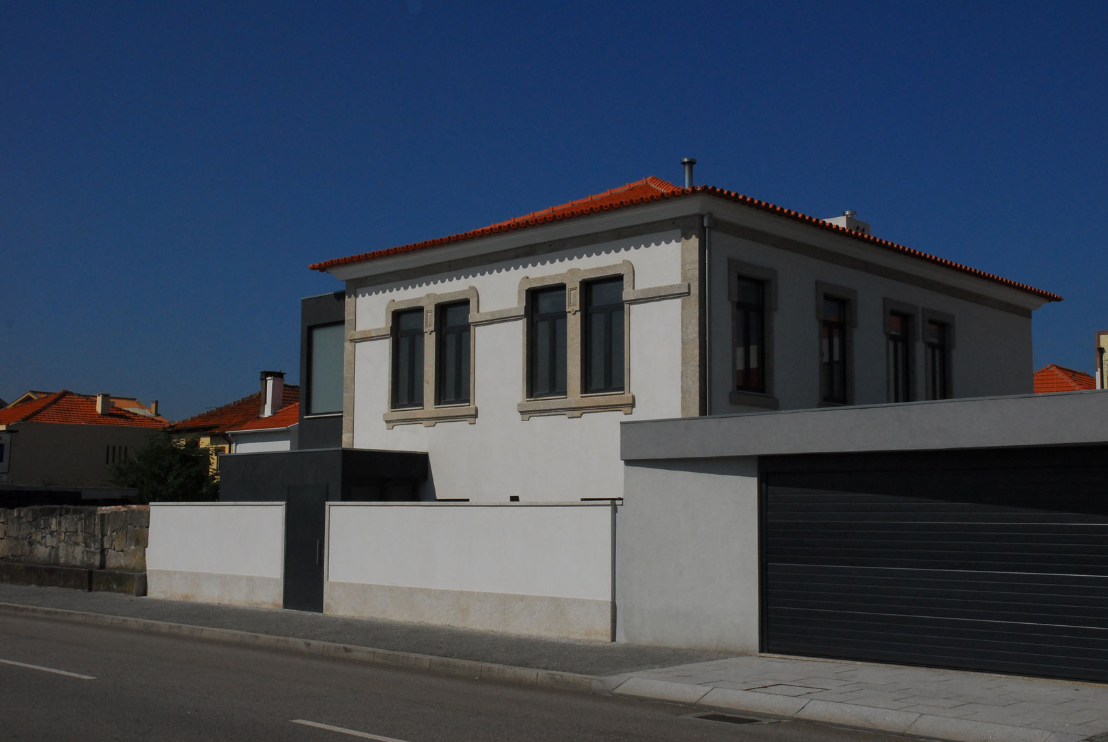 Vila Margarida, INSIDE arquitectura+design INSIDE arquitectura+design Casas modernas