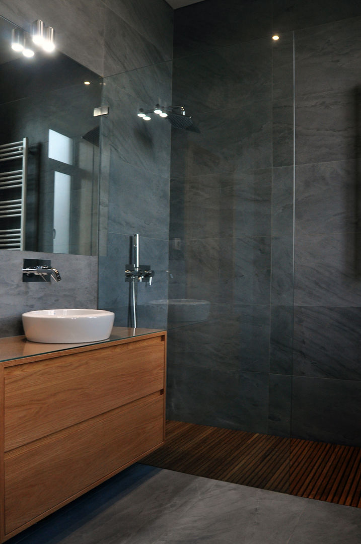 Vila Margarida, INSIDE arquitectura+design INSIDE arquitectura+design Modern Banyo