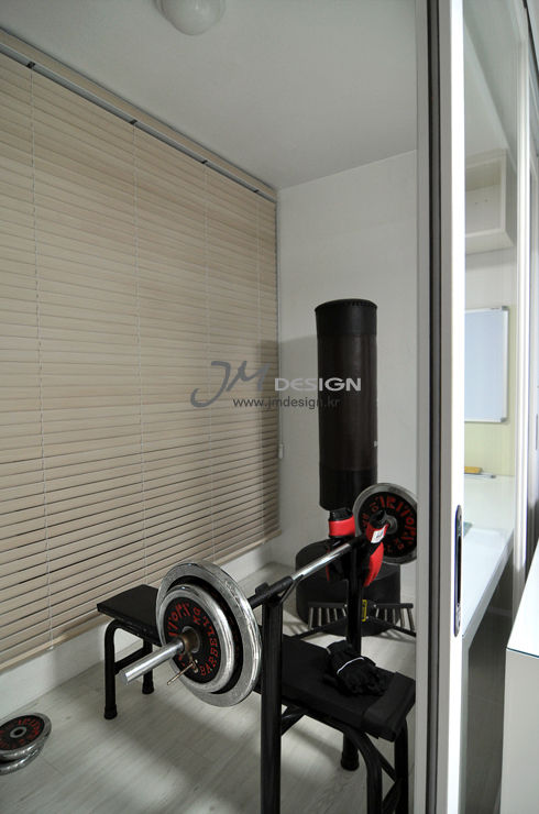 ​수원 우만동 월드메르디앙아파트 35평인테리어, JMdesign JMdesign Modern Gym