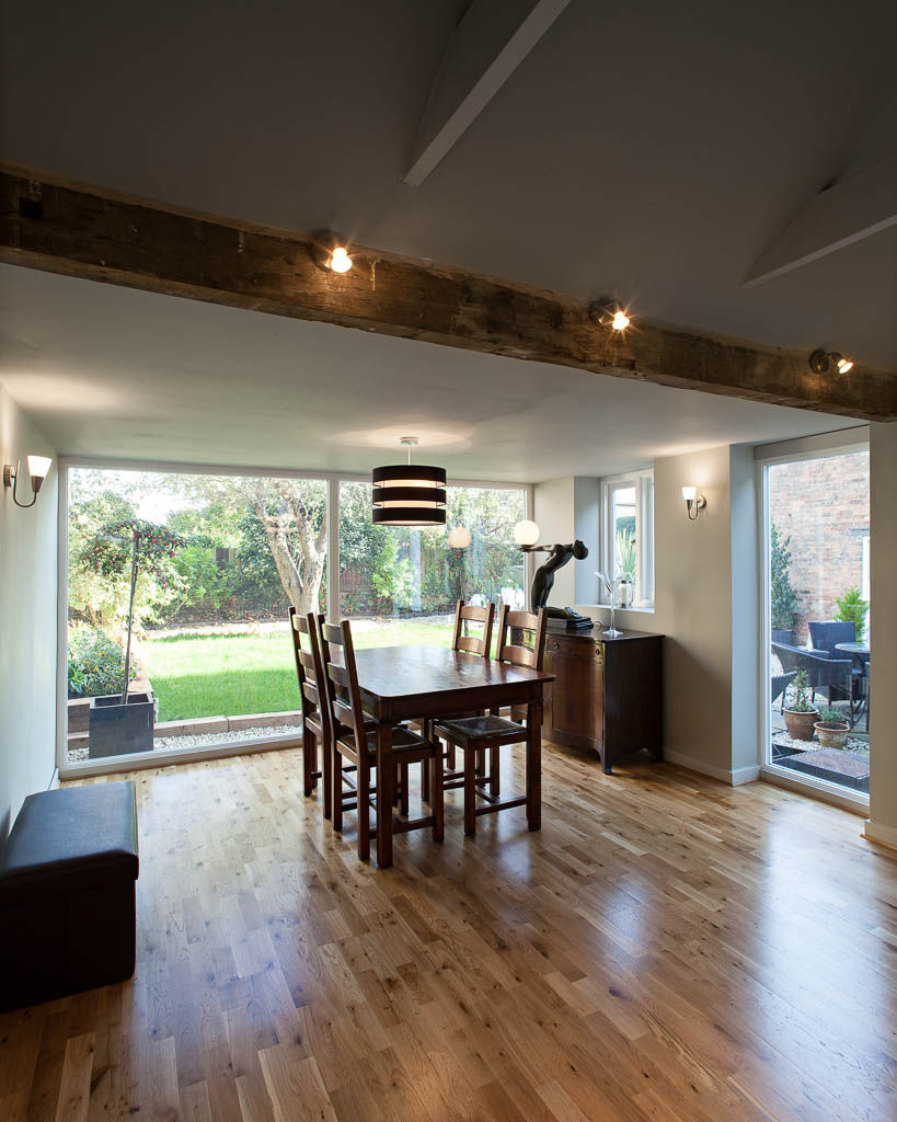 Cambridgeshire House APE Architecture & Design Ltd. Country style dining room