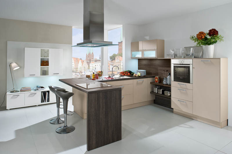 homify Modern kitchen