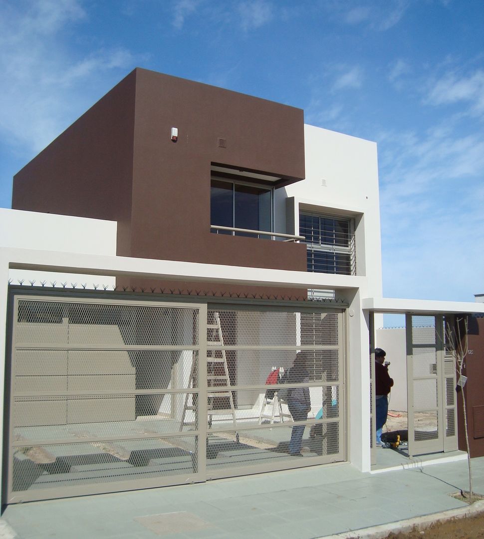 Casa PK, Brarda Roda Arquitectos Brarda Roda Arquitectos Minimalist Evler