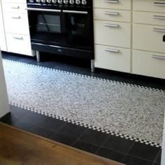 homify Cocinas de estilo clásico Azulejos