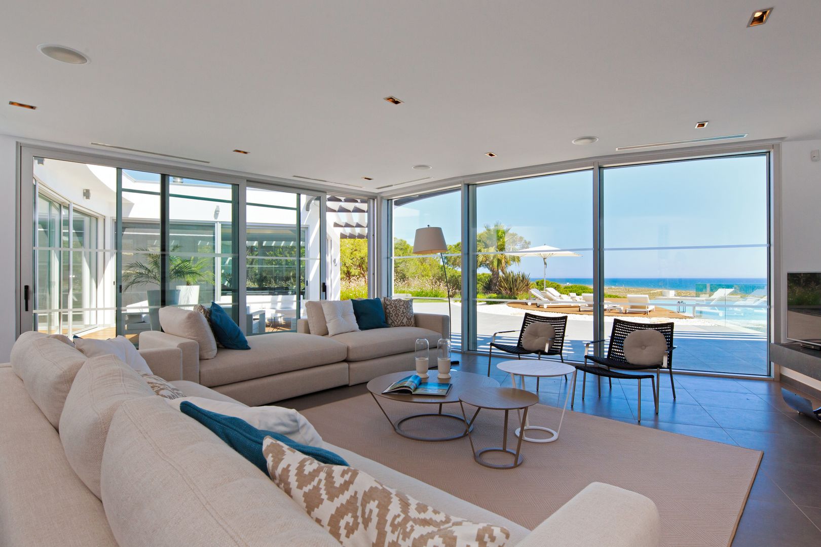 Vale do Lobo, ALQUATRO ALQUATRO Living room Stools & chairs