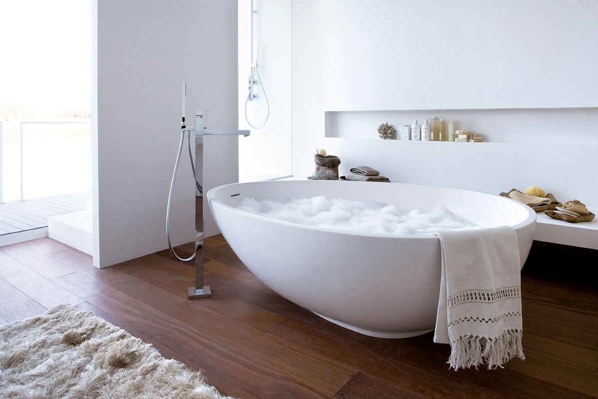 Vov bathtub, Mastella - Italian Bath Fashion Mastella - Italian Bath Fashion Phòng tắm phong cách hiện đại Nhựa tổng hợp Brown Bathtubs & showers