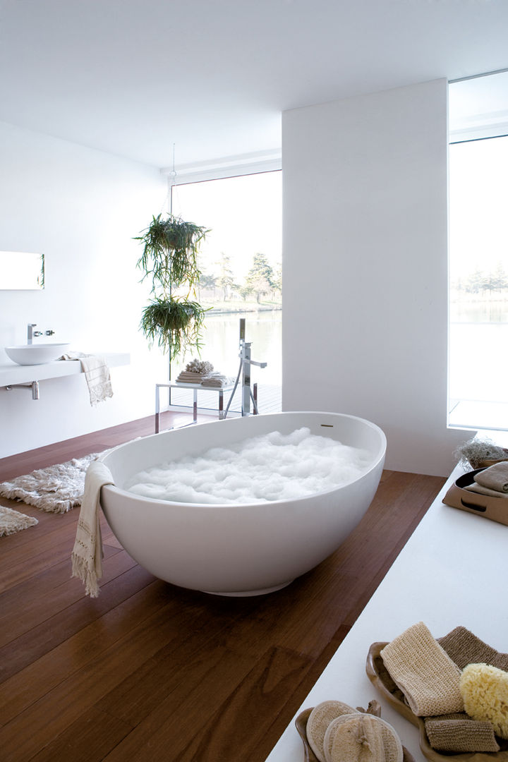 Vov bathtub, Mastella - Italian Bath Fashion Mastella - Italian Bath Fashion Modern Bathroom Synthetic White Bathtubs & showers