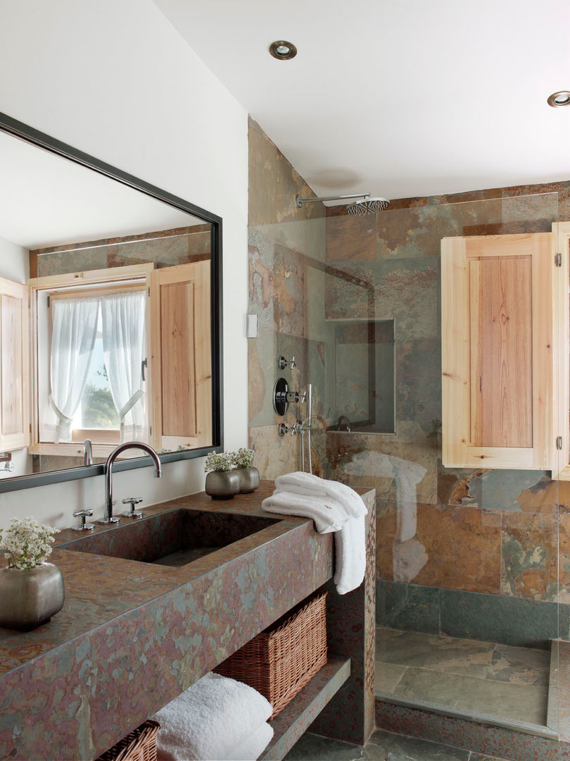 SOUTHERN COMFORT, SA&V - SAARANHA&VASCONCELOS SA&V - SAARANHA&VASCONCELOS Rustic style bathrooms