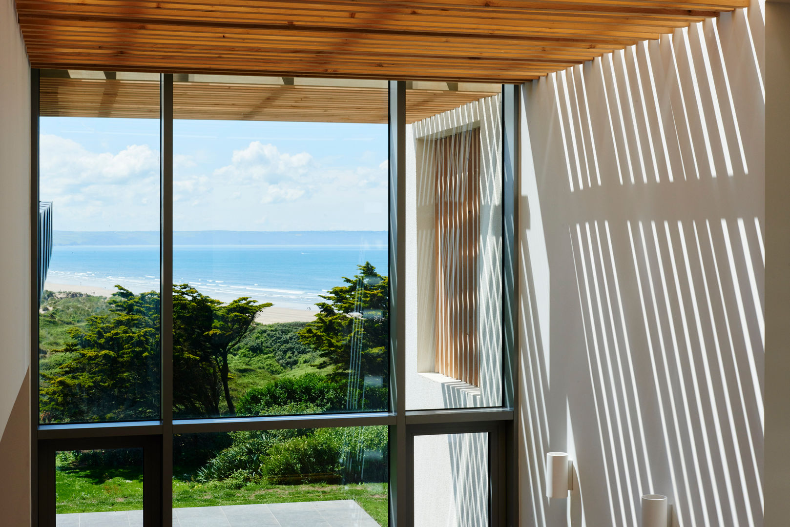 Sandhills Brise Soleil and Views Barc Architects 모던스타일 복도, 현관 & 계단 우드 우드 그레인