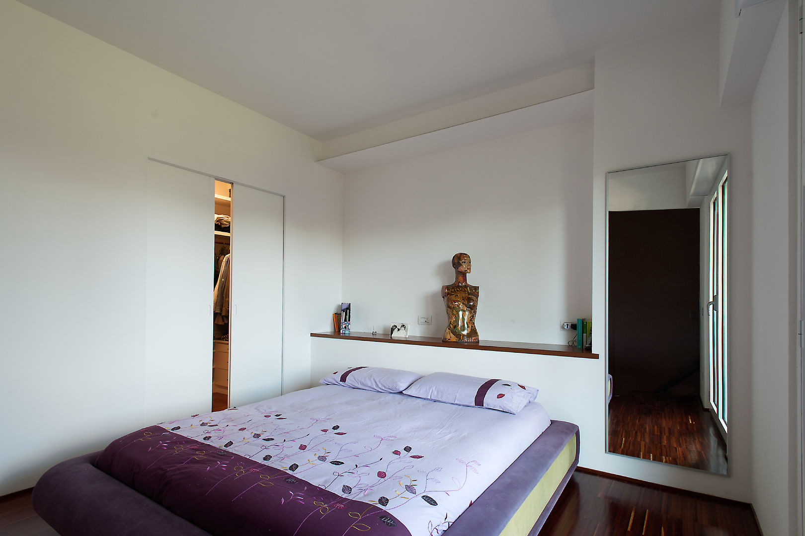 post 2bn architetti associati Camera da letto moderna