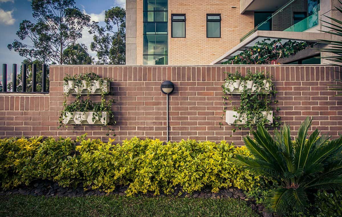 Apartamento con terraza Cristina Cortés Diseño y Decoración Balcones y terrazas modernos Plantas y flores