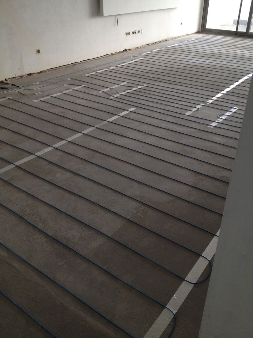 Instalação do sistema directo de piso radiante electrico , HCS - Heating Cable System HCS - Heating Cable System