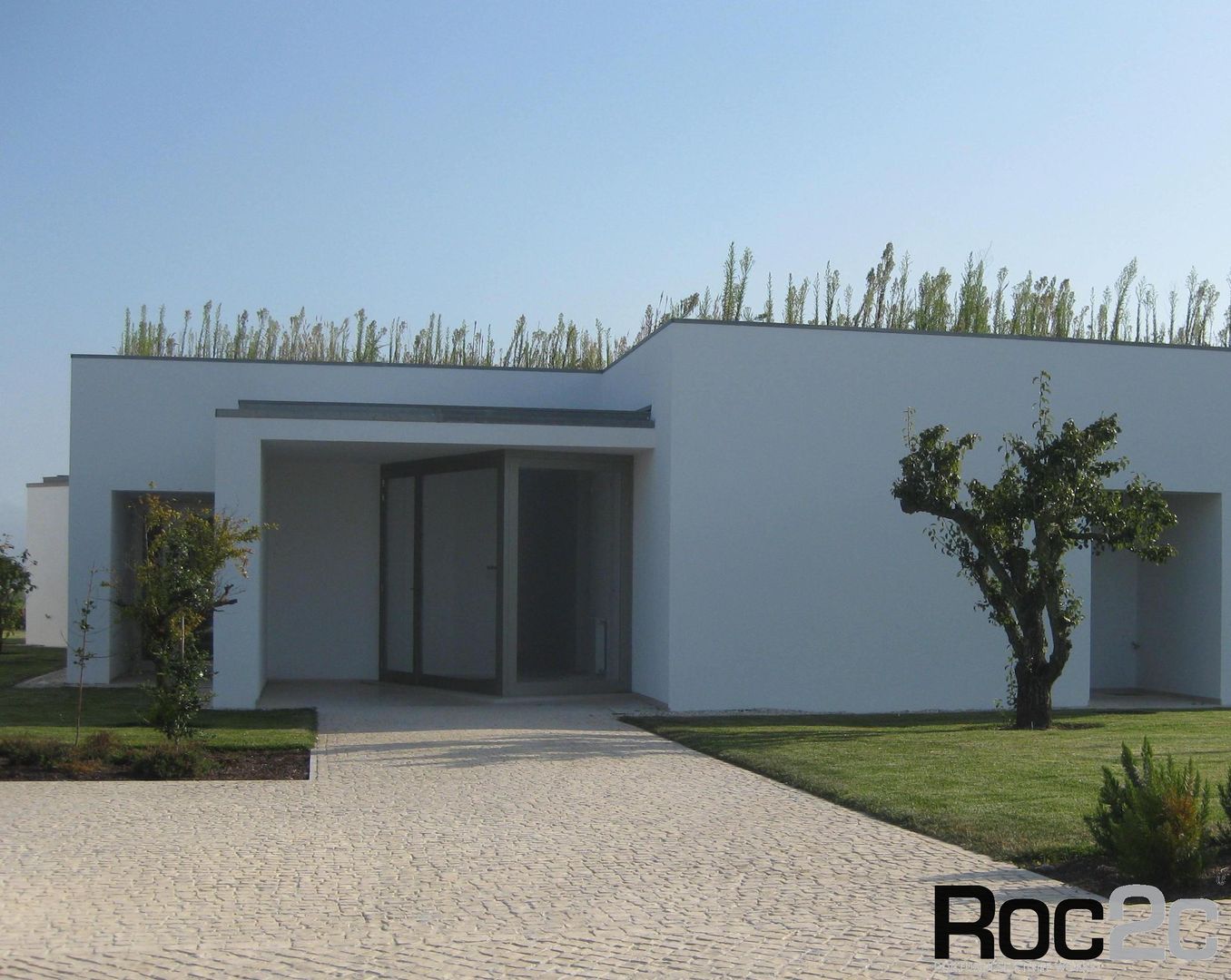 Calçada Entrada Moradia, Óbidos – Arquiteto Álvaro Siza Vieira, ROC2C_Calçada Portuguesa ROC2C_Calçada Portuguesa Casas modernas Caliza