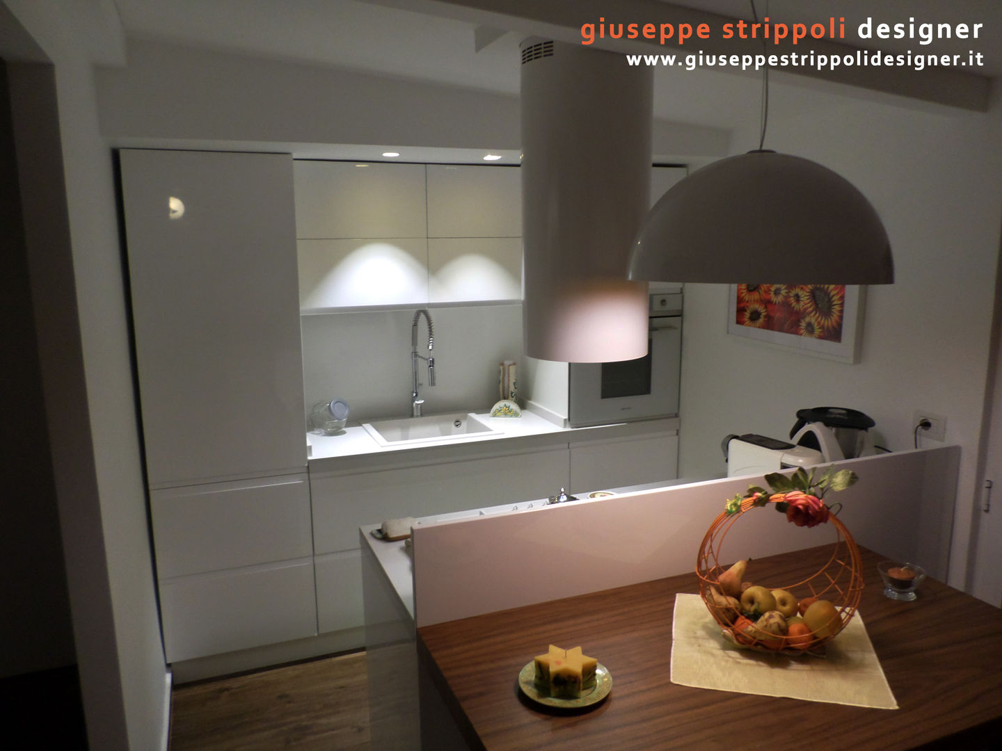 MANSARDA PRIVATA , Giuseppe Strippoli Designer Giuseppe Strippoli Designer Modern kitchen Wood Wood effect