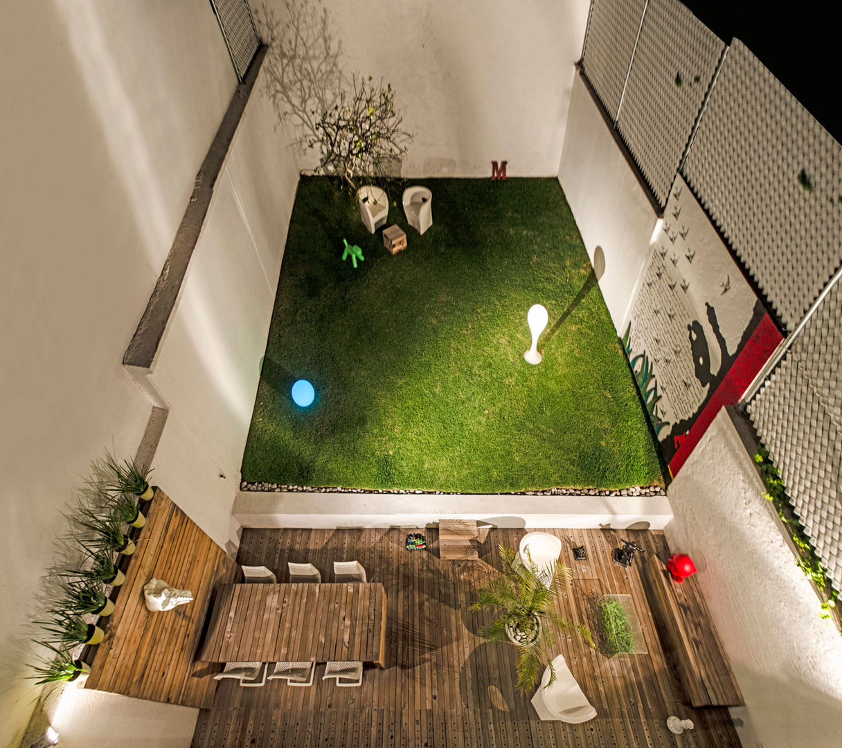 Casa F-51, Miguel de la Torre Arquitectos Miguel de la Torre Arquitectos Modern balcony, veranda & terrace