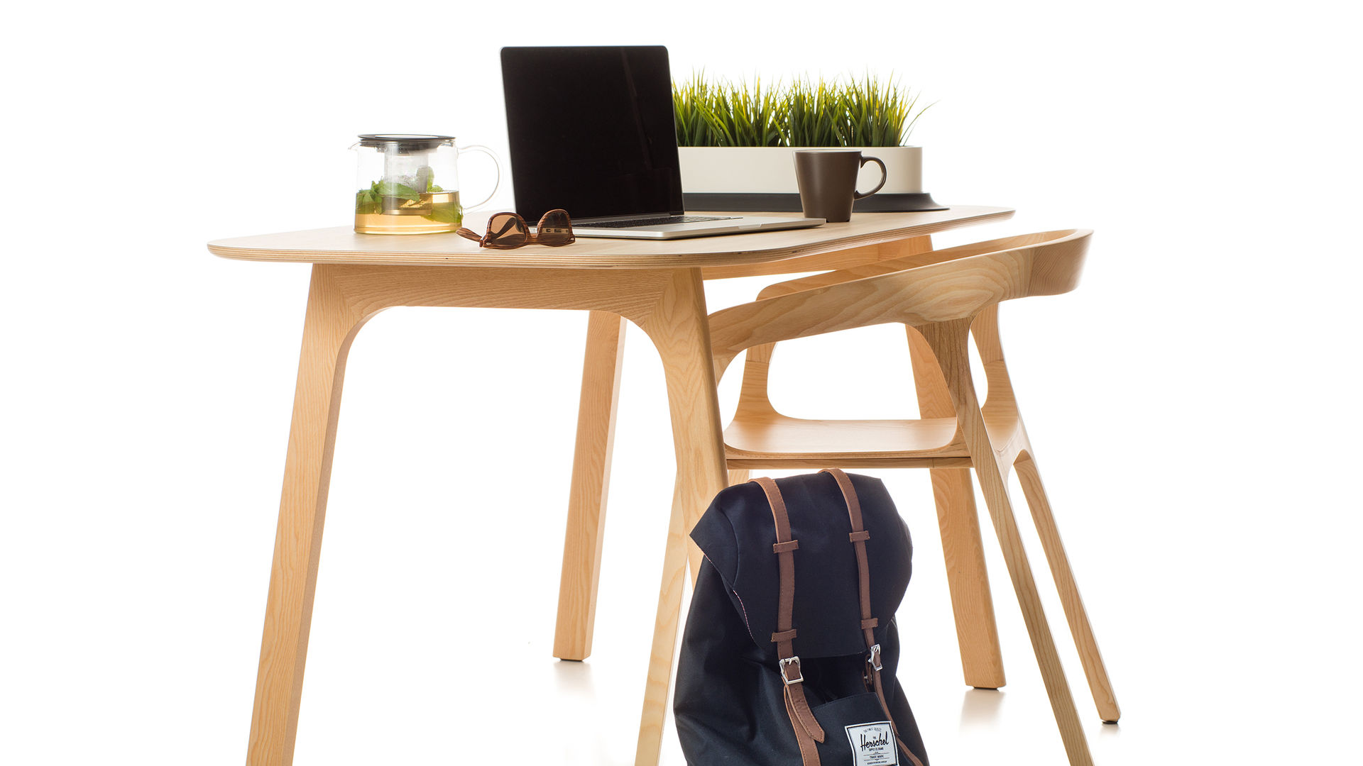 homify Ruang Studi/Kantor Minimalis Desks