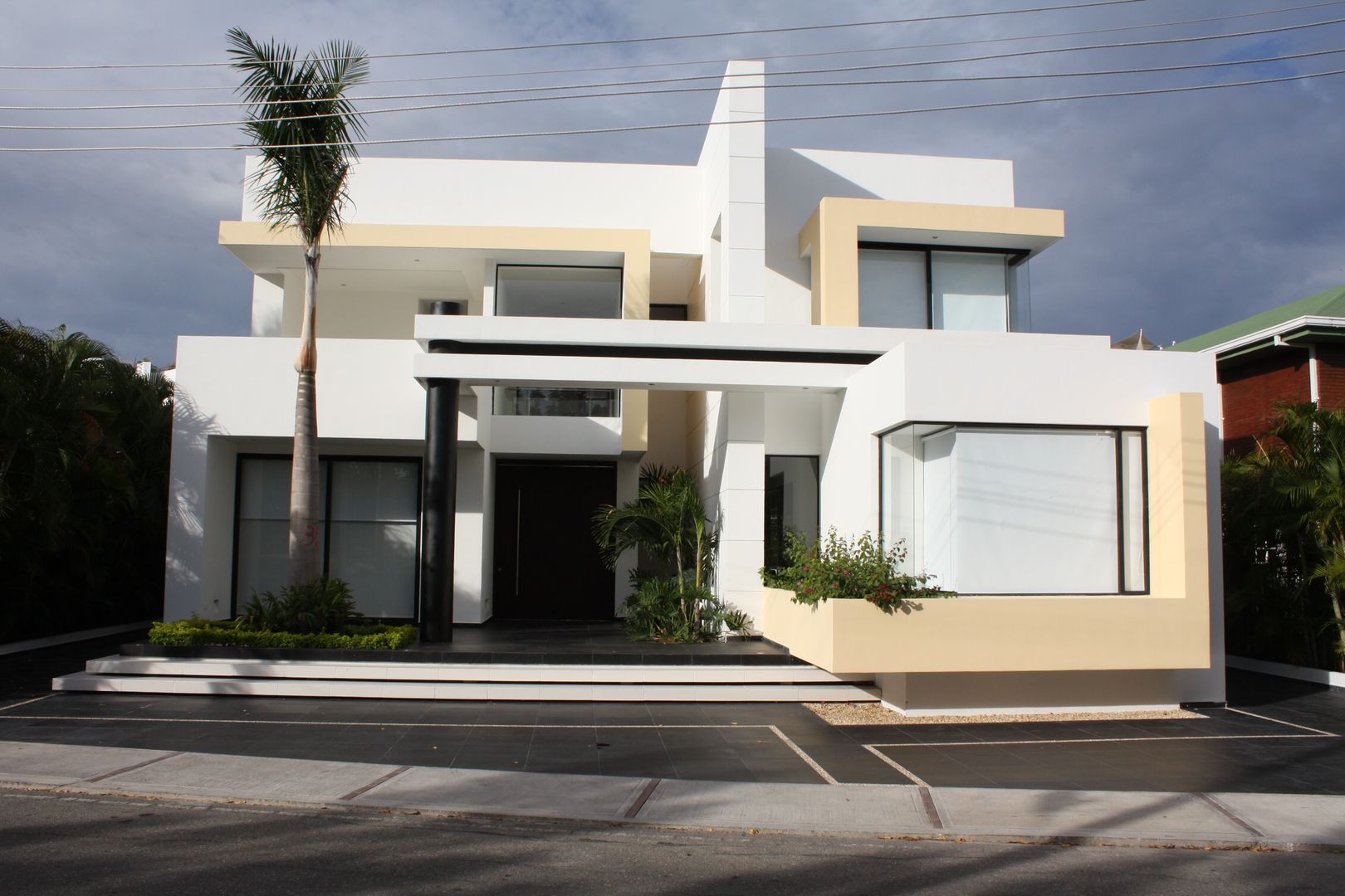 homify Modern houses Concrete