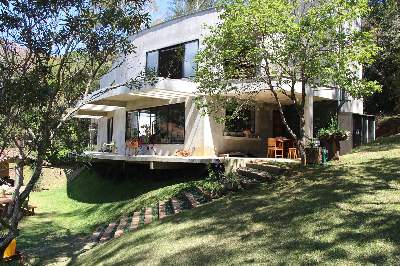 Casa Campo / Ateliê - Vale das Videiras, Carlos Salles Arquitetura e Interiores Carlos Salles Arquitetura e Interiores منازل